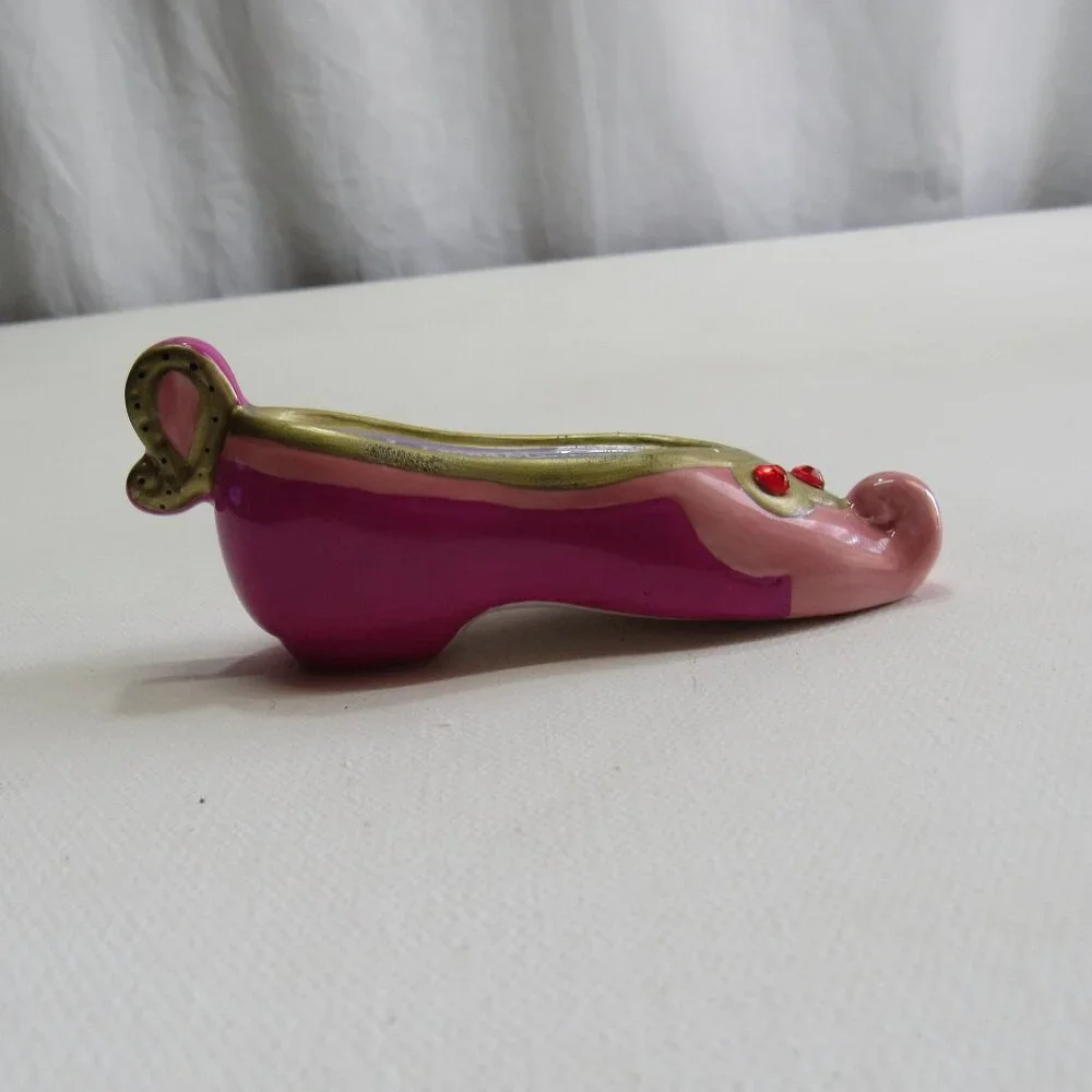 CPT Holdings Inc. 2000 I Dream of Jeannie Shoes Salt & Pepper Shakers Figurines
